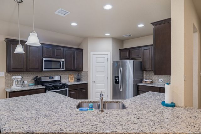 8331 Percheron Pass, San Antonio, TX 78254