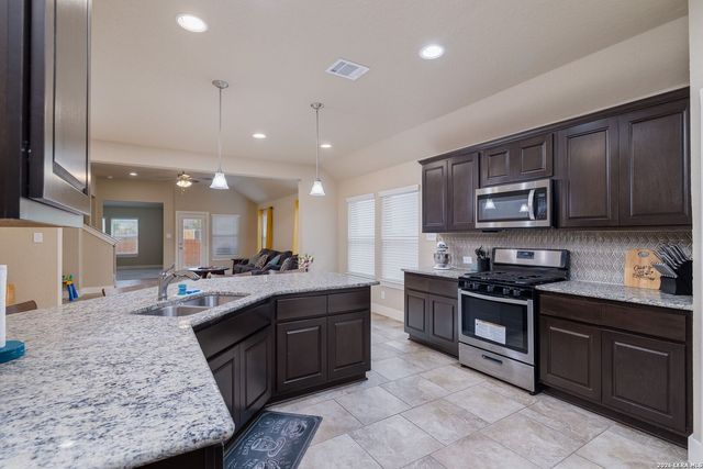 8331 Percheron Pass, San Antonio, TX 78254