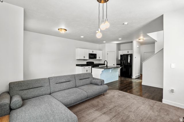 1242 W SADDLEBRED WAY, Bluffdale, UT 84065