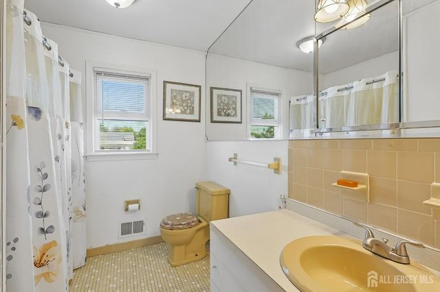 48 Charles Street, South River, NJ 08882