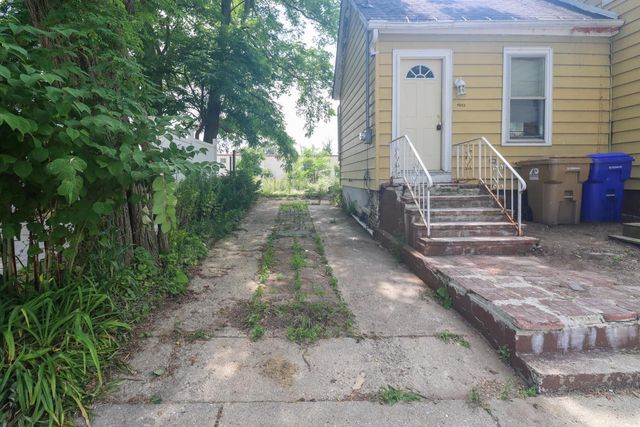 1913 55th STREET, Kenosha, WI 53140