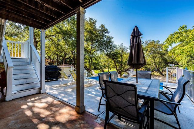 1943 Glencove DR, Kingsland, TX 78639