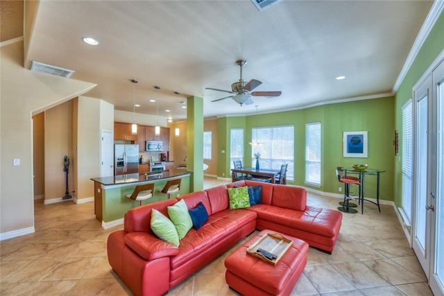 1943 Glencove DR, Kingsland, TX 78639