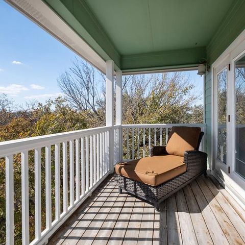 1943 Glencove DR, Kingsland, TX 78639