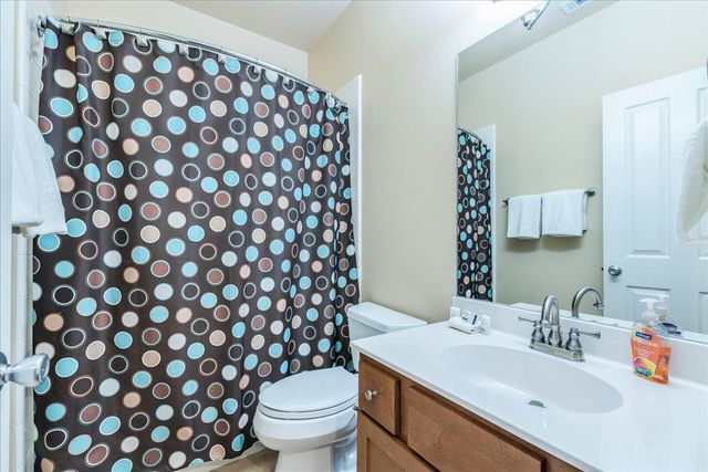 1943 Glencove DR, Kingsland, TX 78639