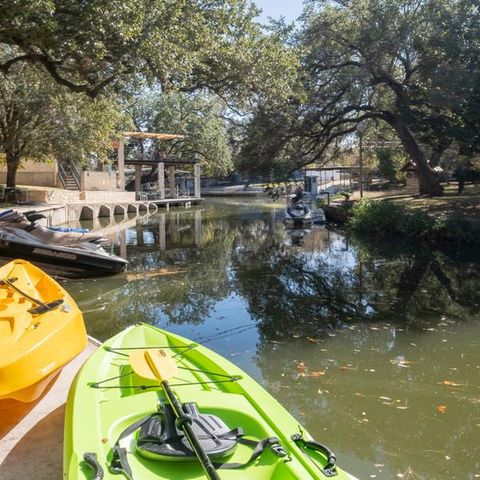 1943 Glencove DR, Kingsland, TX 78639