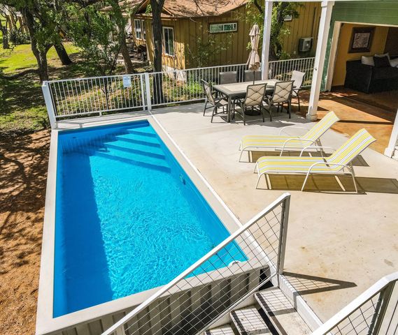 1943 Glencove DR, Kingsland, TX 78639