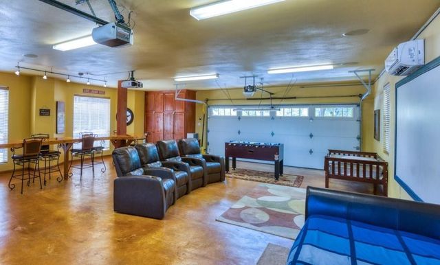 1943 Glencove DR, Kingsland, TX 78639