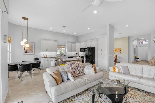 8208 Parini Way, Lake Worth, FL 33467