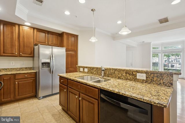 2576 EASTBOURNE DR, Woodbridge, VA 22191