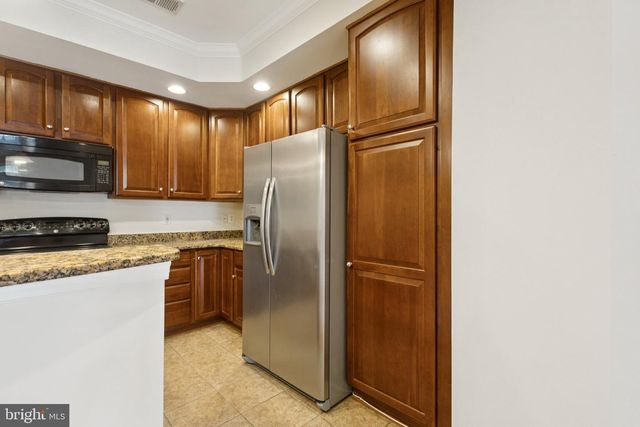 2576 EASTBOURNE DR, Woodbridge, VA 22191