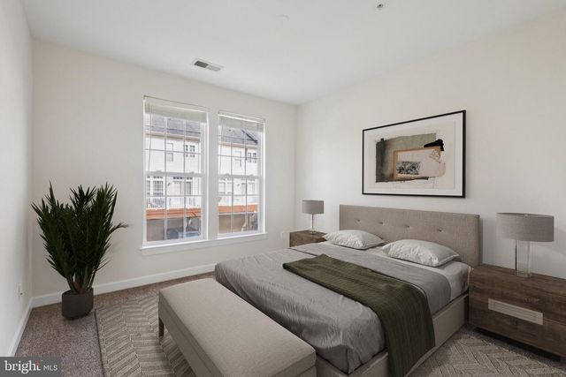 2576 EASTBOURNE DR, Woodbridge, VA 22191