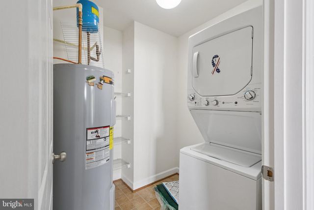 2576 EASTBOURNE DR, Woodbridge, VA 22191