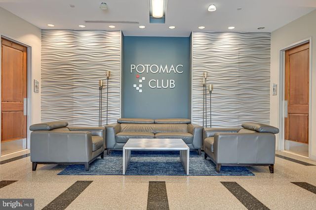 2576 EASTBOURNE DR, Woodbridge, VA 22191