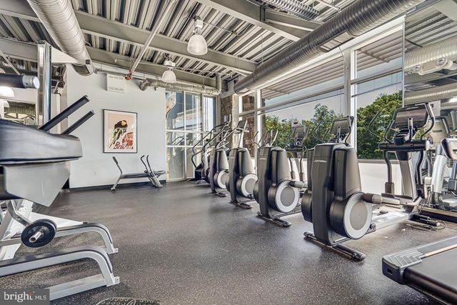 2576 EASTBOURNE DR, Woodbridge, VA 22191