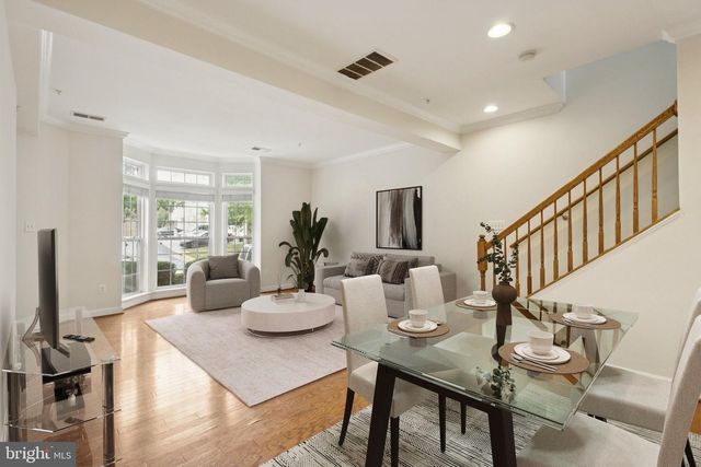 2576 EASTBOURNE DR, Woodbridge, VA 22191