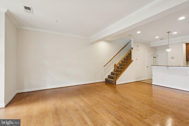 2576 EASTBOURNE DR, Woodbridge, VA 22191