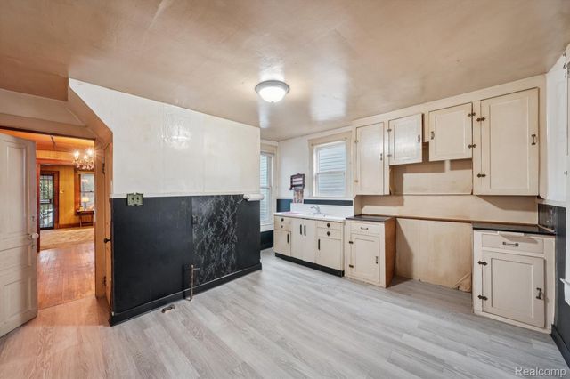 1103 Lansing Street, Detroit, MI 48209