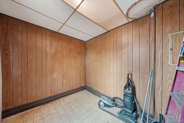 1103 Lansing Street, Detroit, MI 48209