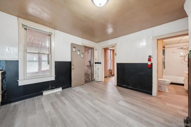 1103 Lansing Street, Detroit, MI 48209
