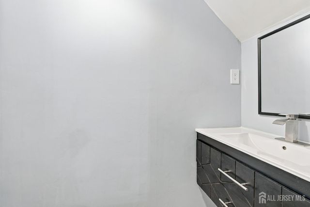 6508 Hana Road, Edison, NJ 08817