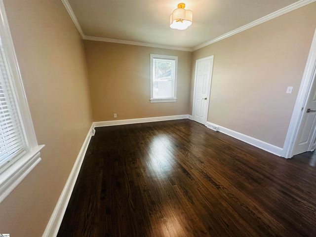 414 E Fairview Avenue, Greer, SC 29651