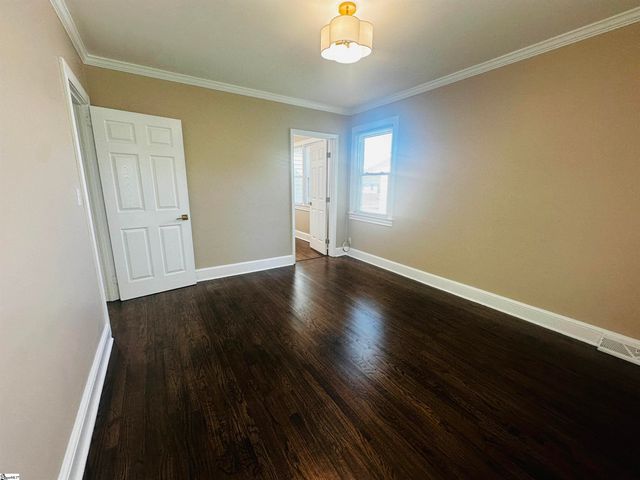 414 E Fairview Avenue, Greer, SC 29651
