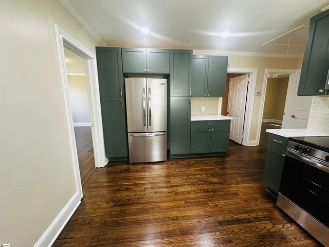 414 E Fairview Avenue, Greer, SC 29651