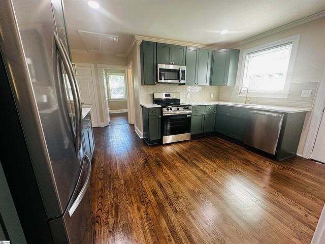 414 E Fairview Avenue, Greer, SC 29651