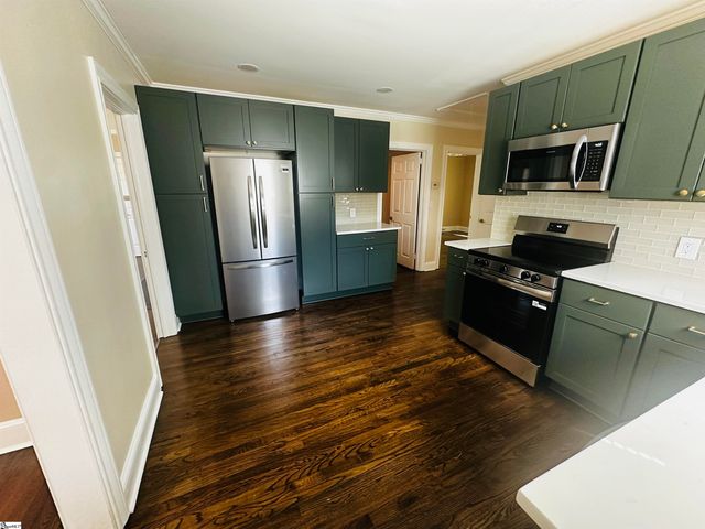 414 E Fairview Avenue, Greer, SC 29651