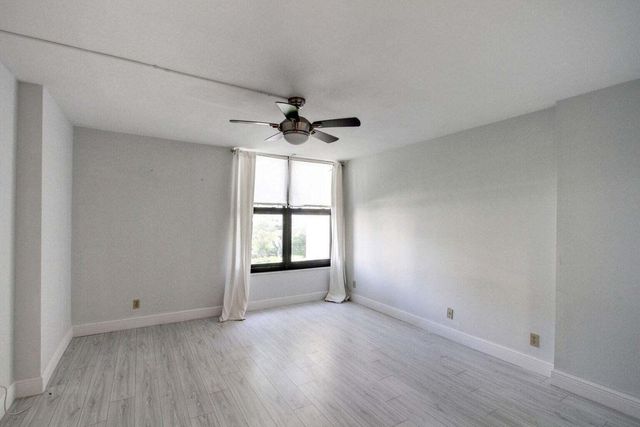 11 ROYAL PALM Way 1040, Boca Raton, FL 33432