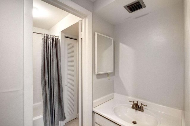 11 ROYAL PALM Way 1040, Boca Raton, FL 33432
