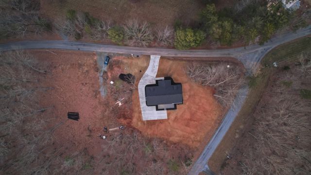 200 Saunders Point RD, Huddleston, VA 24104