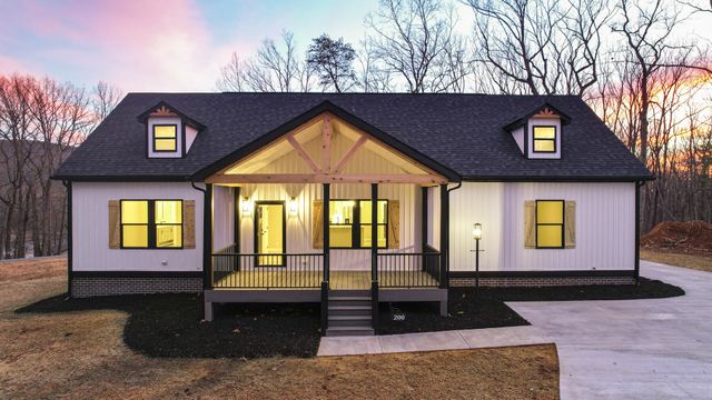 200 Saunders Point RD, Huddleston, VA 24104