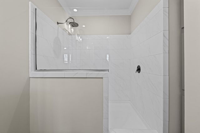 200 Saunders Point RD, Huddleston, VA 24104