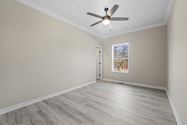 200 Saunders Point RD, Huddleston, VA 24104