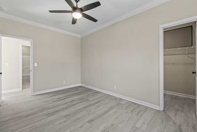 200 Saunders Point RD, Huddleston, VA 24104