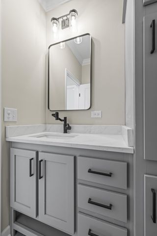 200 Saunders Point RD, Huddleston, VA 24104