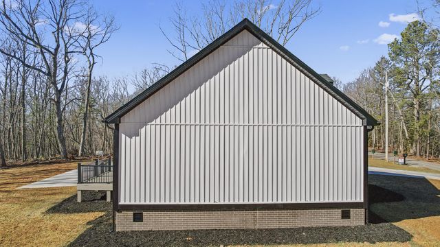 200 Saunders Point RD, Huddleston, VA 24104