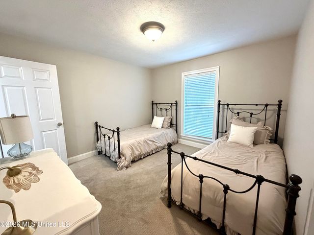 285 Lighthouse Lane, Brandon, MS 39047