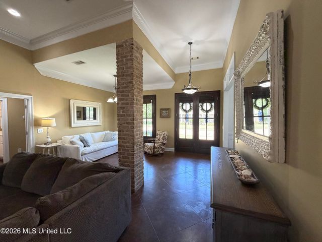 285 Lighthouse Lane, Brandon, MS 39047