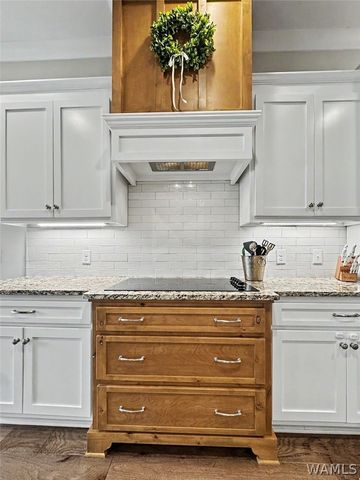 13914 Hemlock Dr., Northport, AL 35475