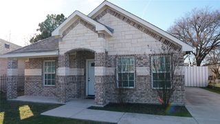 2836 Stuart Drive, Fort Worth, TX 76104