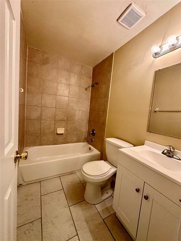 2427 NW 4TH TERRACE, Gainesville, FL 32609