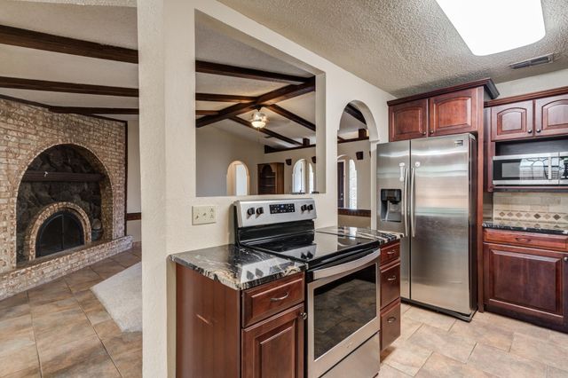 8507 Kenosha Drive, Lubbock, TX 79423