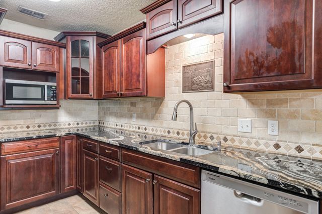 8507 Kenosha Drive, Lubbock, TX 79423