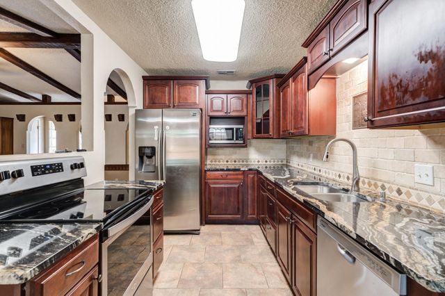 8507 Kenosha Drive, Lubbock, TX 79423