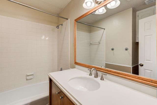 8507 Kenosha Drive, Lubbock, TX 79423