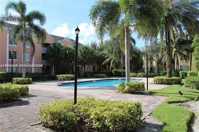 11177 SW 8th St 206, Pembroke Pines, FL 33025