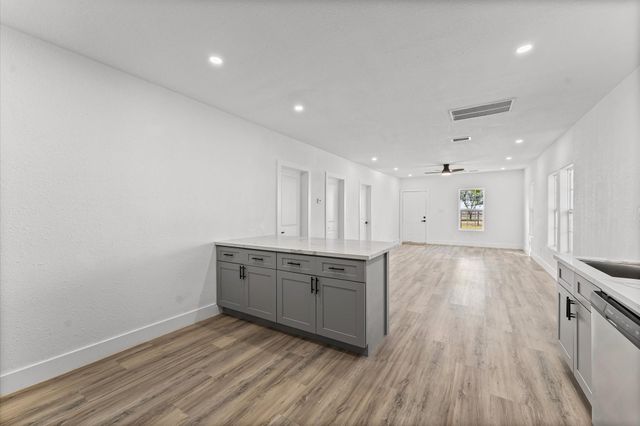 254 Independence Parkway N, Baytown, TX 77520